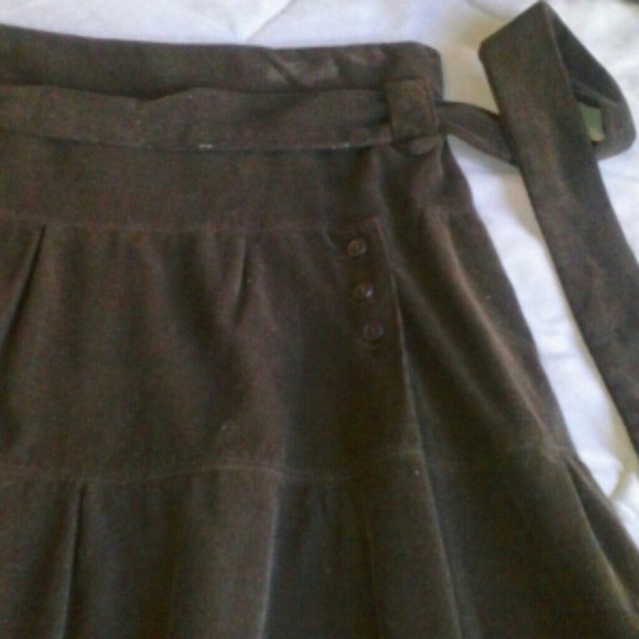 Brown corduroy skirt - Picture 2 of 4