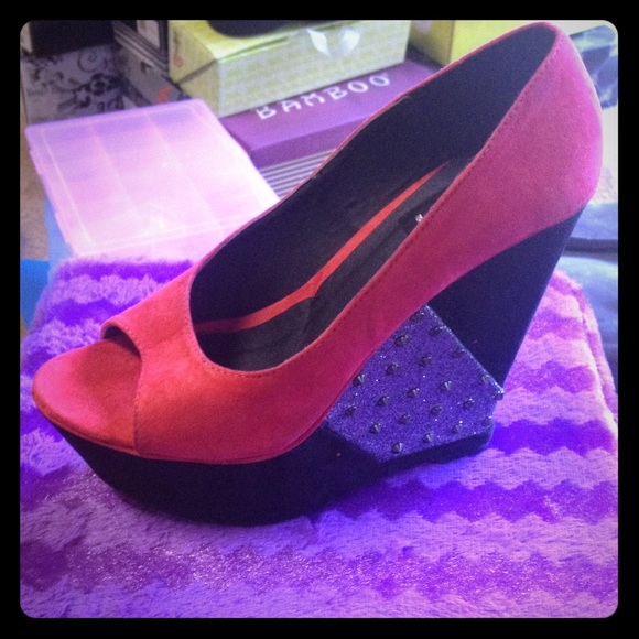 Wedge shoes