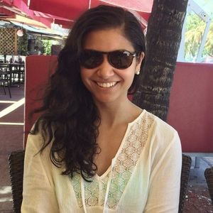 Meet your Posher, Idil