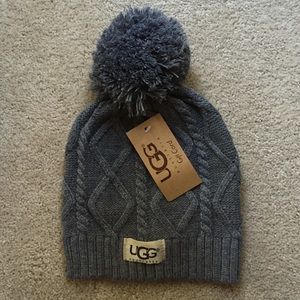 UGG Australia hat GREY