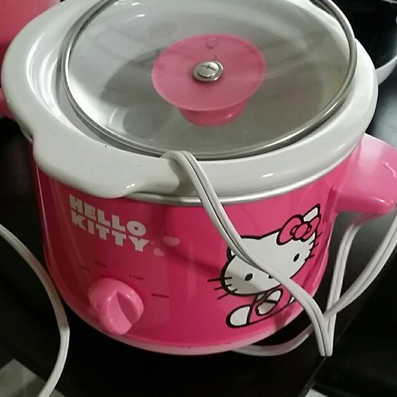 Hello kitty crock pot AND sandwhich maker