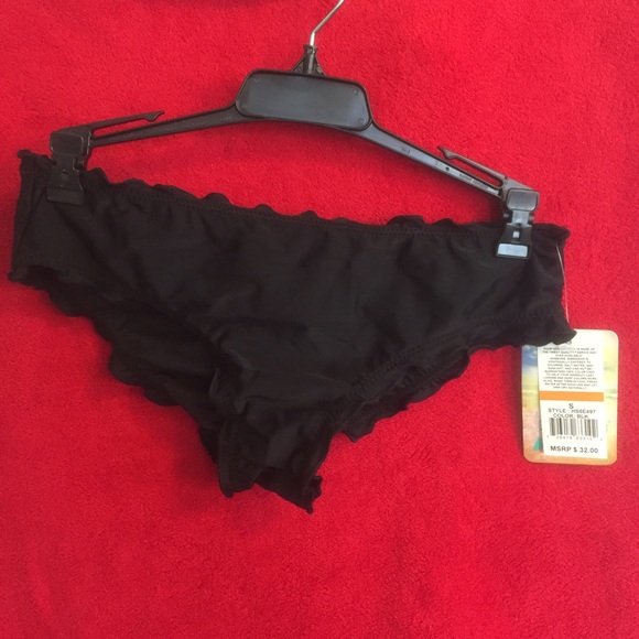 Black scrunchy-butt bottoms
