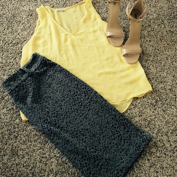 Cheetah pencil skirt- 50% off bundles!