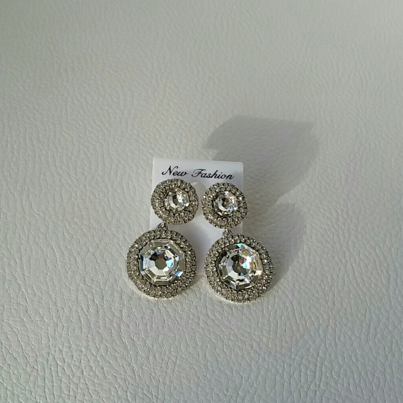 Earrings - Picture 1 of 2
