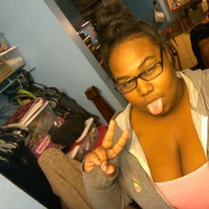 Meet your Posher, Mayola