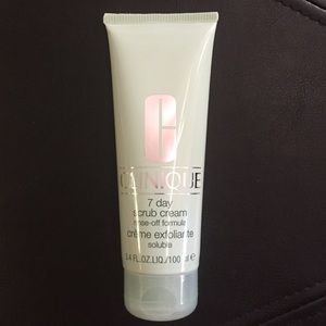 Clinique 7 Day Scrub Cream 🌿