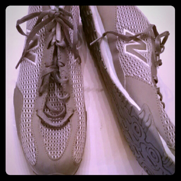 New Balance Sz11 silver grey mesh color white trim