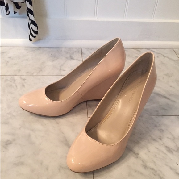 🎉 $25 CLOSET CLEARANCE🎉 Nude Patent Wedges