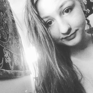 Meet your Posher, Angelica