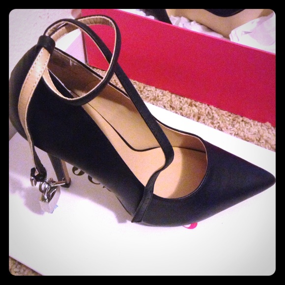 Just fab brand new heels