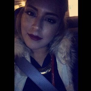 Meet your Posher, Vivian