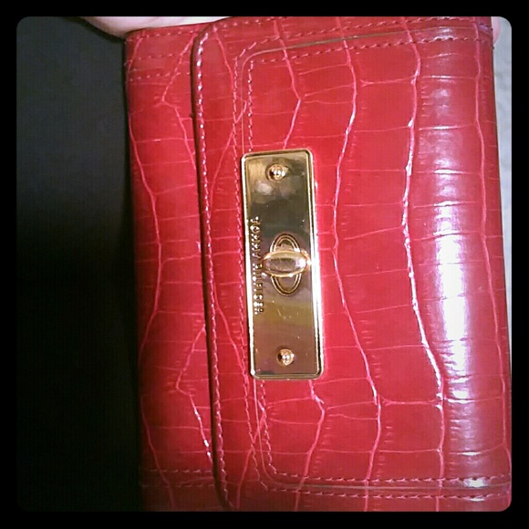 Tommy Hilfiger wallet - Picture 1 of 3
