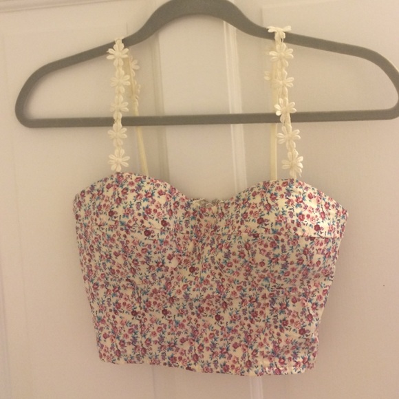 Flower Embellished strap Floral Crop Top (small)