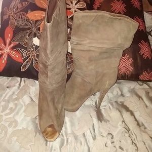 MaxStudio size 10 peep toe slouch boot