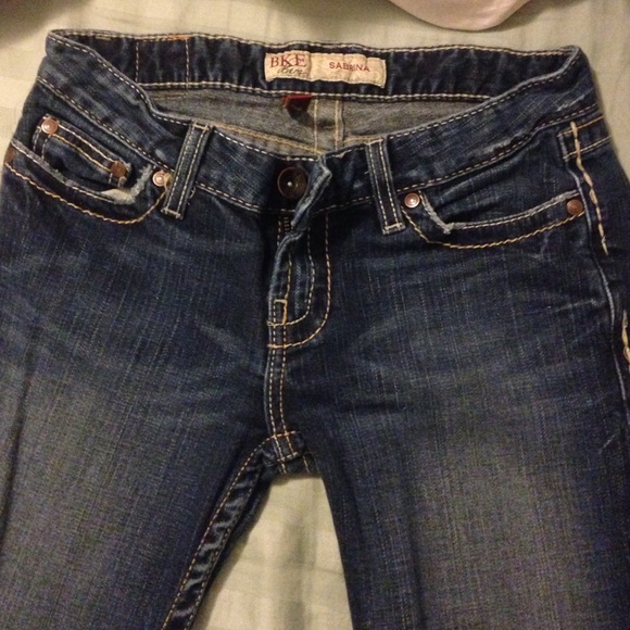 Buckle dark washed jeans