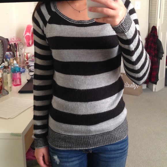 stripped long sleeve sweater