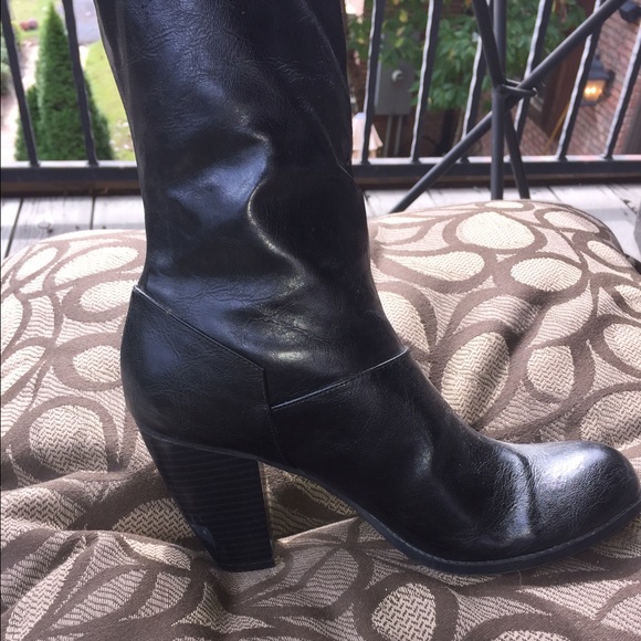 American Eagle black boots! - Picture 4 of 4