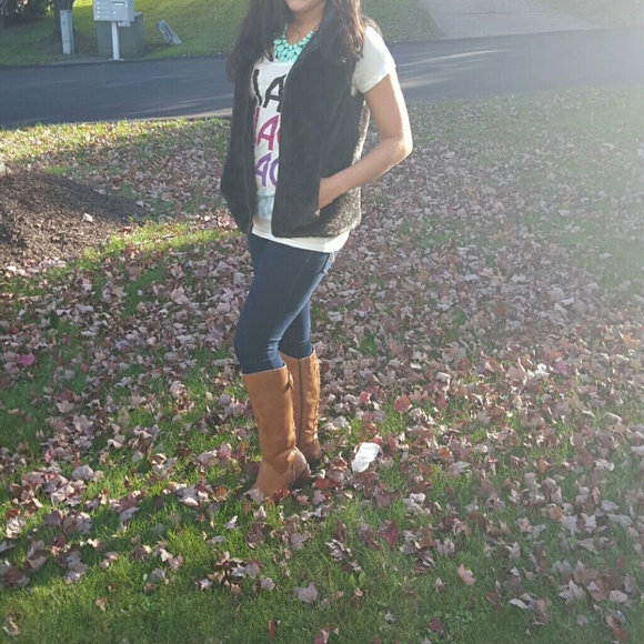 PRICE DROP! Reversible faux fur sleeveless vest