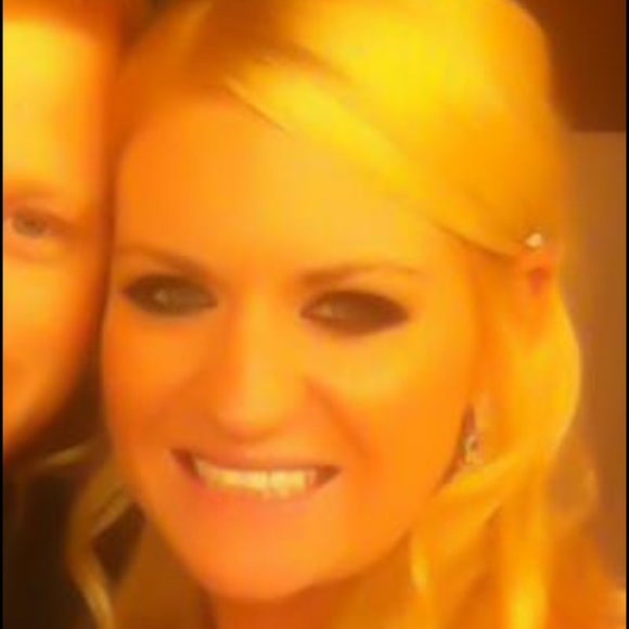 Meet your Posher, Allie - Picture 2 of 4