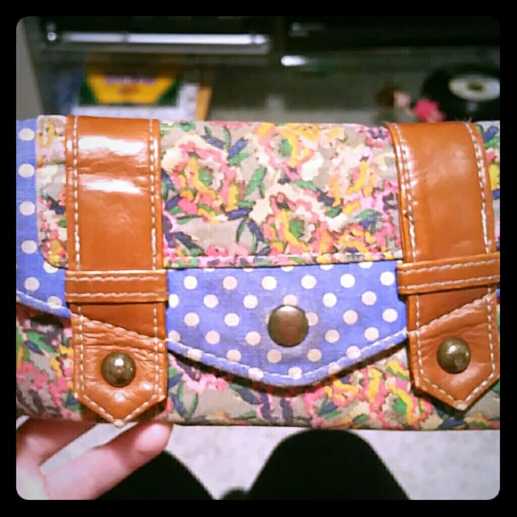 Wallet - Picture 1 of 3
