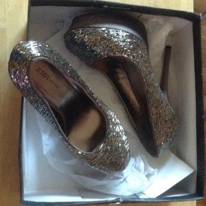 ZIGI SOHO BEADED PUMPS