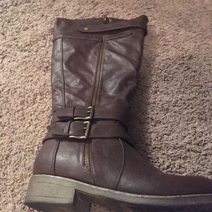 Extended calf size 9 leather knee boots