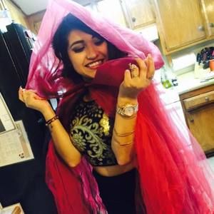 Meet your Posher, Daniella