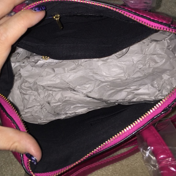 Sold in bundle - Picture 2 of 3