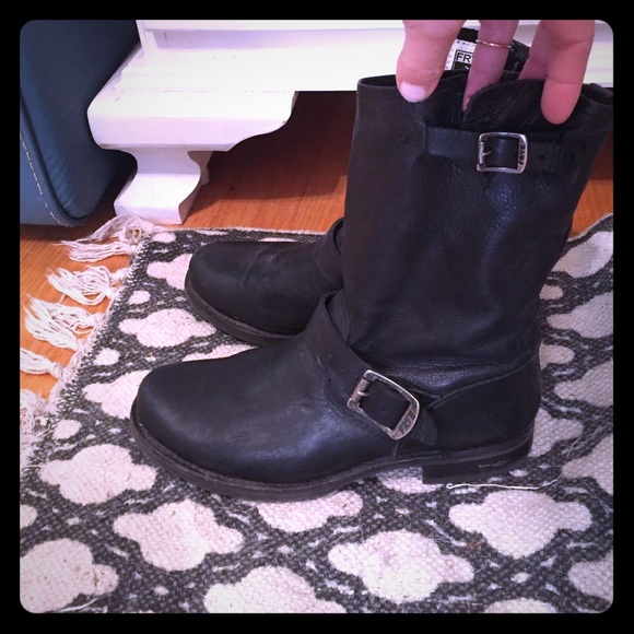 Frye Shoes - Black Frye Veronica short boot