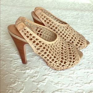 Antonio Melani nude leather heels