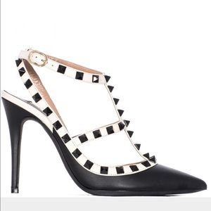 Ankle strap Valentino Rockstuds size 37