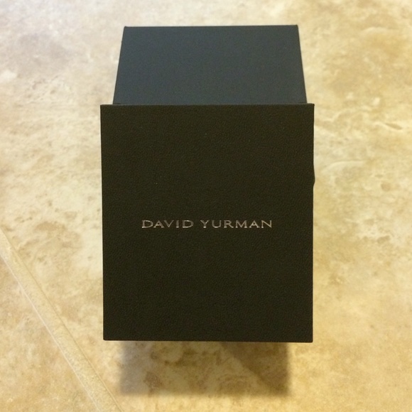 ⭐️⭐️SOLD⭐️⭐️ David Yurman bracelet gift box