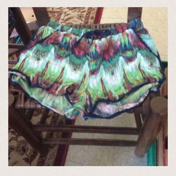 Multicolor pull string shorts