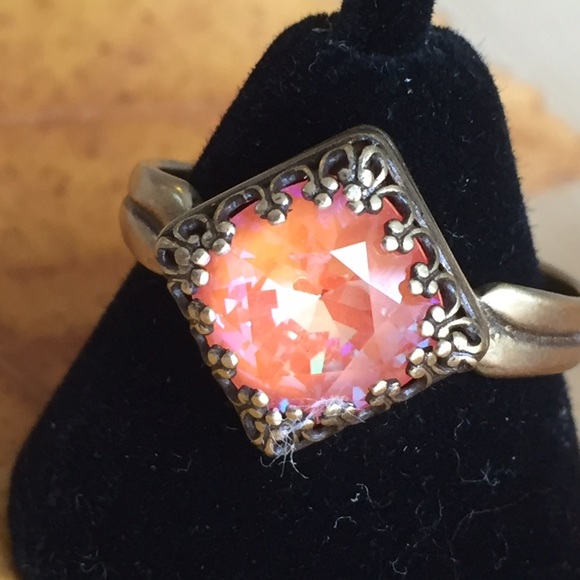 Swarovski Jewelry - 🍂🍁🌾🌻Swarovski Crystal ring (LM151)