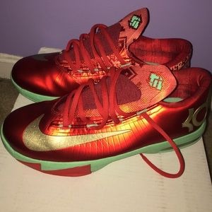 Nike KD 6 Christmas 2014 boys 5.5 US