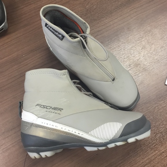 Cross country boots