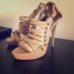 Tan high heels NWOT