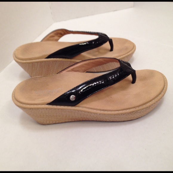 Vionic wedge thong sandals