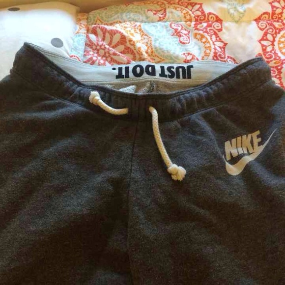Nike jogger sweat pants