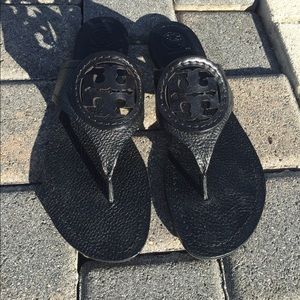 Authentic nwt Tory burch black sandals