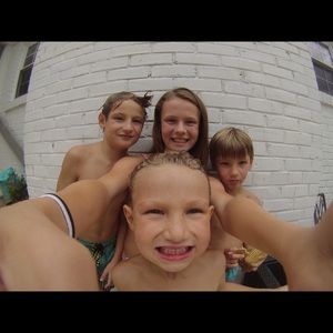 Meet your Posher, Andrea