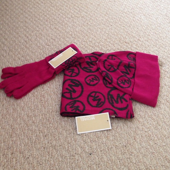 MICHAEL Michael Kors Accessories - Authentic Michael Kors Gift Set NWT