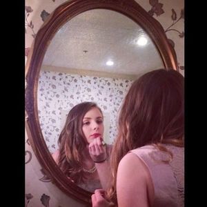 Meet your Posher, Becca