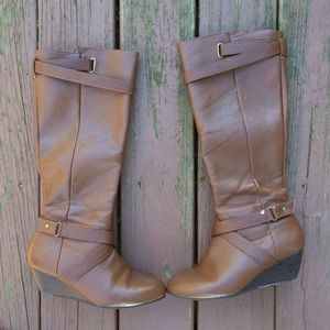 Brown whiskey colored wedge boots size 7