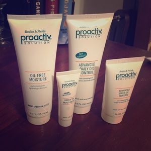 Proactiv accessory kit.