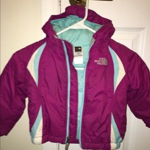 🔴SOLD on Merc🔴north face 2t