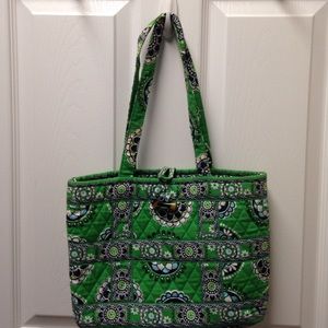 Vera Bradley purse with cute button closer