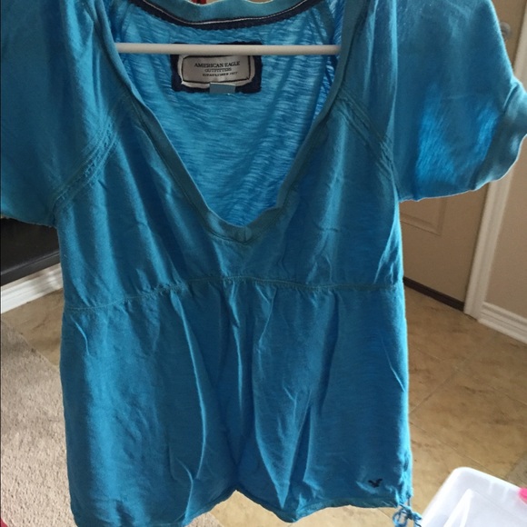 American Eagle tee