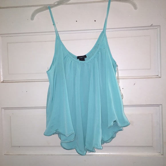 Sleeveless flowy top