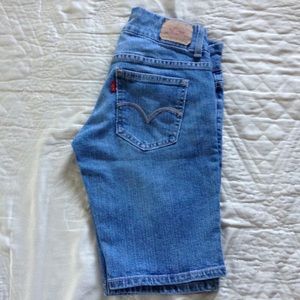 Levi's Too Superlow 524 Shorts in Light Blue Wash